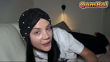 Ngentot Seru Bareng Kakak Tiri Jilbab Turki, Elnaz