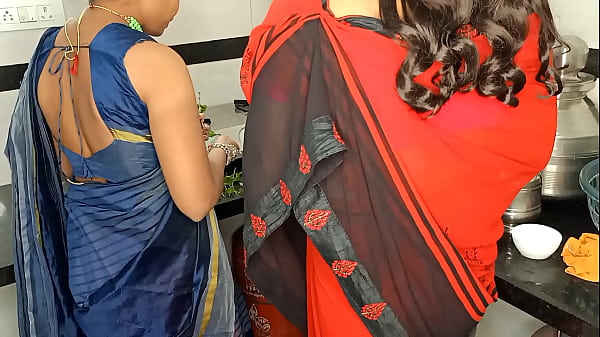 Komal Dan Ibu Mertuanya Lagi Sibuk Di Dapur, Tangan-tangan Basah Dan Gerakan Menggoda.
