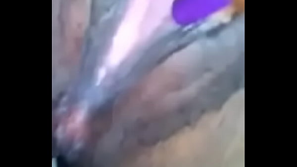Bikin Ngilu, Nungging Sambil Nungguin Jatah Dari India.