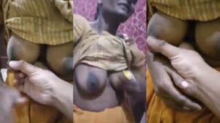 Tuan Remas-remas Payudara Pembantunya Di Video Mms Desi
