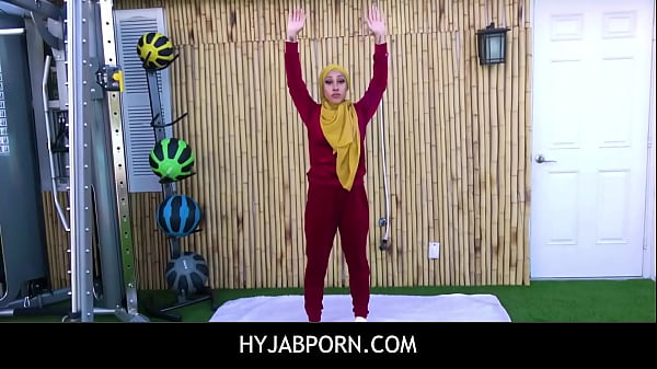 Pelatih Fitness Bugil Ngentot Klien Arab Eksotis