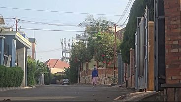 Mampus, Ada Ibu Arab Di Luar Rumah Dekat Jalanan Lagi Mainin Memeknya Sendiri.