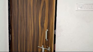 Kakak Tiri Gantikan Posisi Pacar Yang Hilang, Malam Ini Kita Main Lebih Panas.