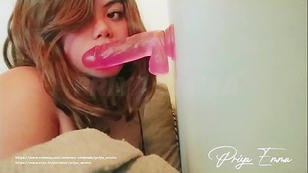 Ngentot Memek Basah, Cewek India Arab Priya Emma Ngemut Dildo Sampai Crottt