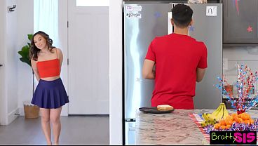 Malam 4 Juli, Kimmy Kimm Nunggingin Diego Perez, Minta Semua Crot Di Dalem.